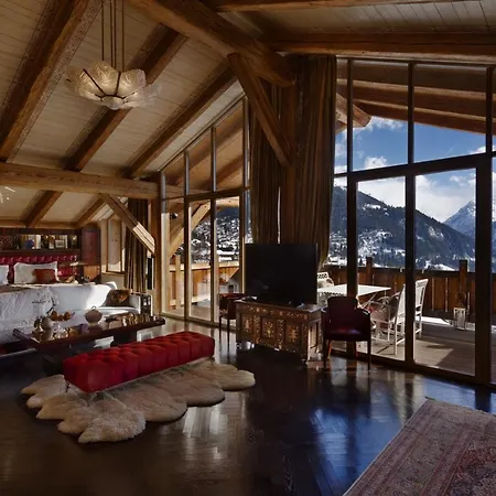 Wonderful Views To The Valley And Of Neighbouring Mountain Peaks Chalet